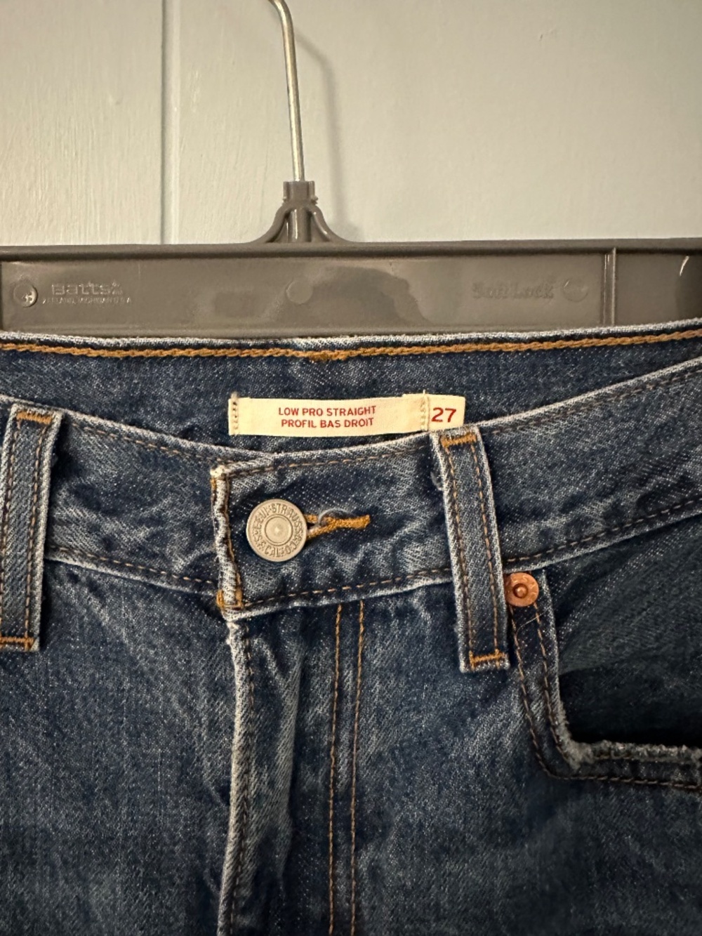 Levi’s Ripped Jeans Size 27 - Picture 2 of 4